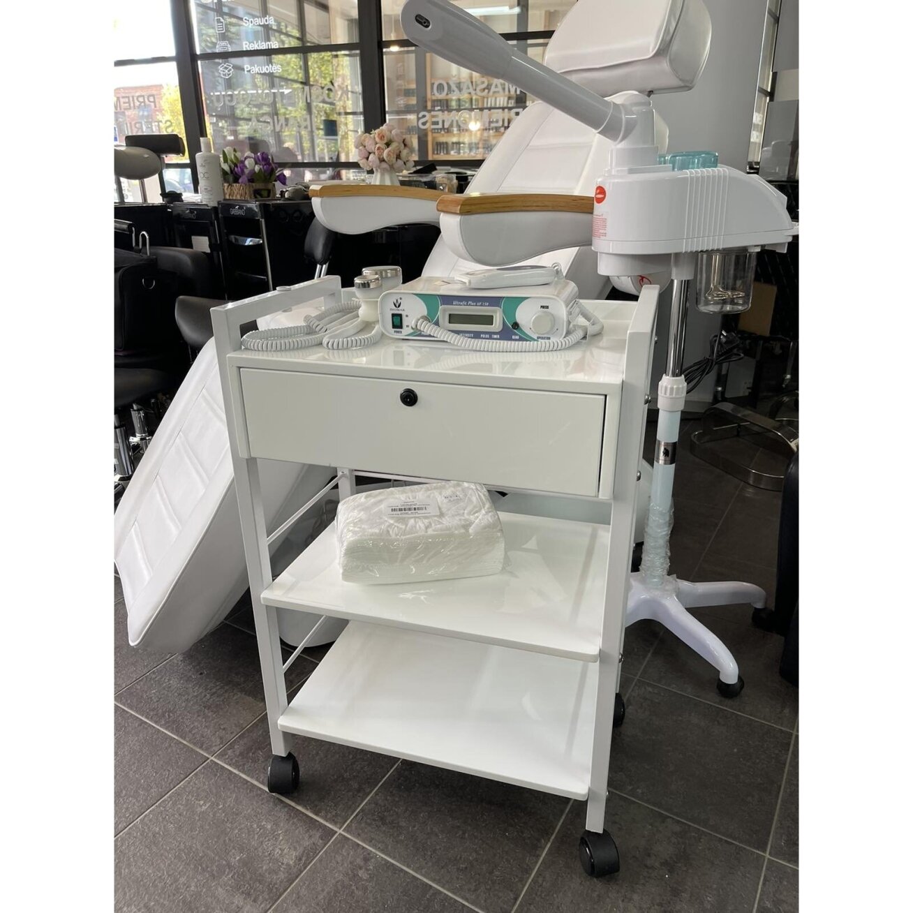 GIOVANNI CLASSIC 1019A professional cosmetic trolley, white color 11 GIOVANNI CLASSIC 1019A professional cosmetic trolley, white color 11