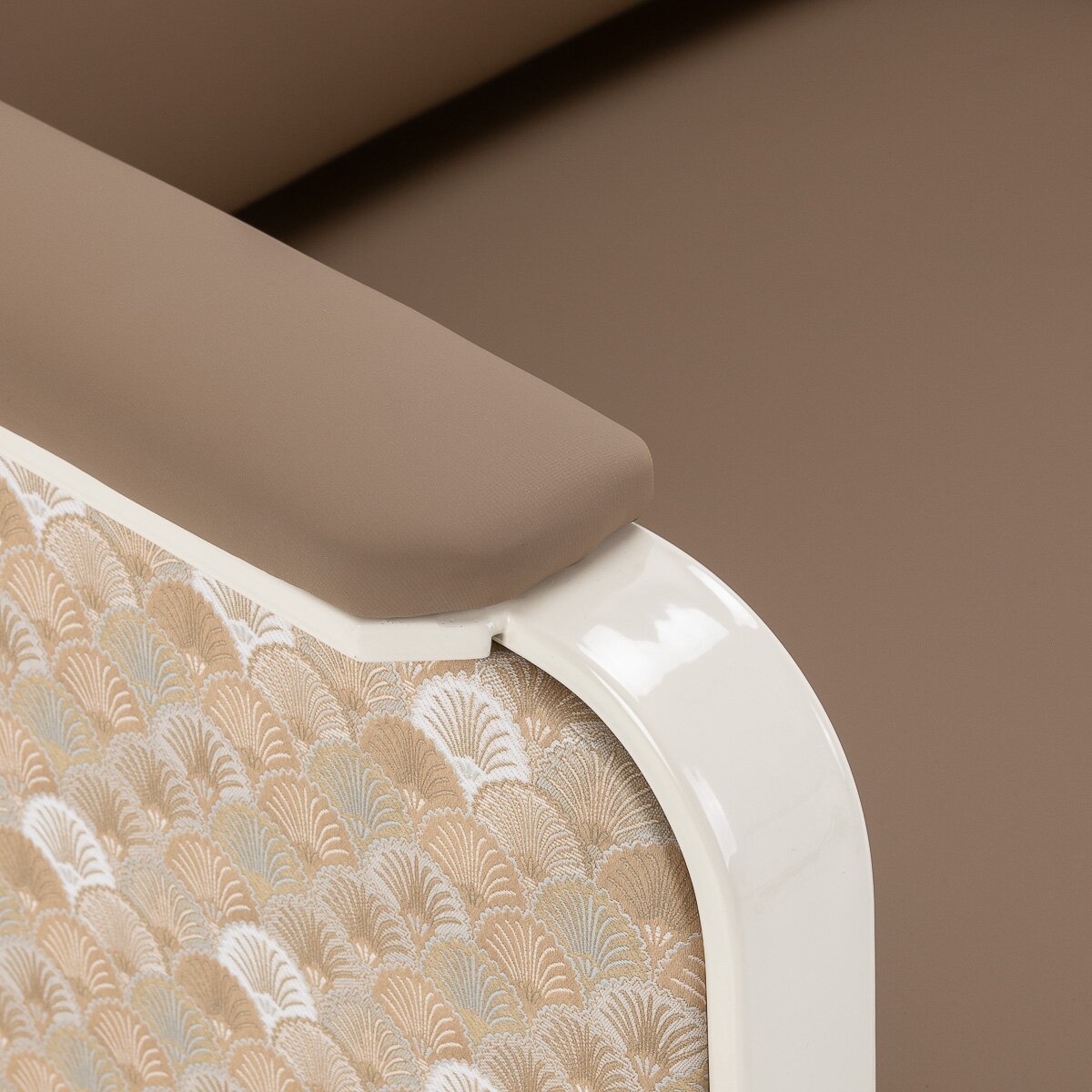Waiting chair OMEGA GRANDEUR, light brown 5 Waiting chair OMEGA GRANDEUR, light brown 5