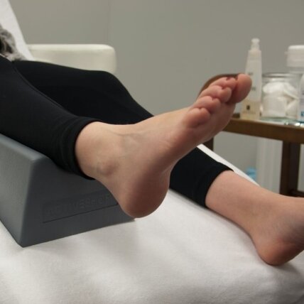Base/elevation for pedicure ACTIVE PODO, gray color 2 Base/elevation for pedicure ACTIVE PODO, gray color 2