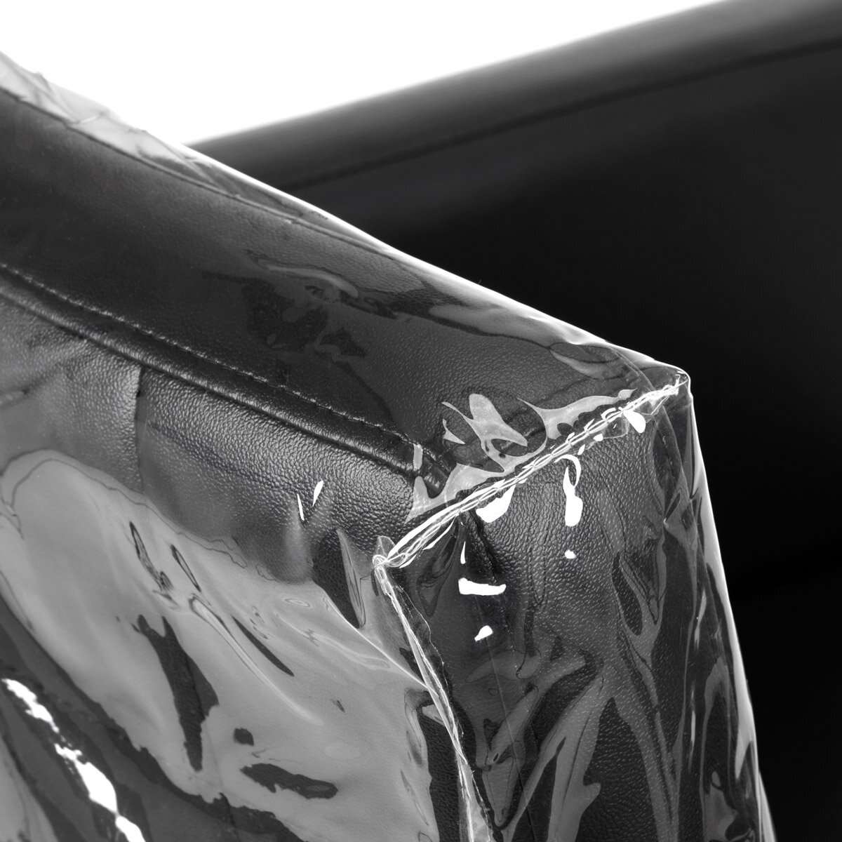Transparent protection for the back of the barber chair against paint and dirt 2 Transparent protection for the back of the barber chair against paint and dirt 2