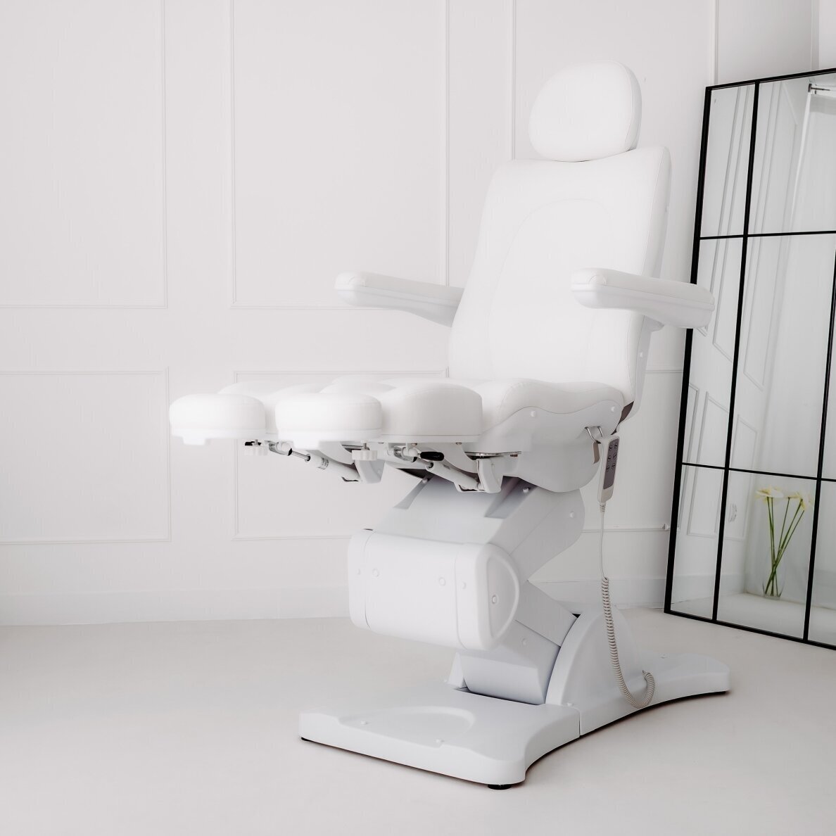 Professional electric podiatry chair SORINA PRO7, white 12 Professional electric podiatry chair SORINA PRO7, white 12