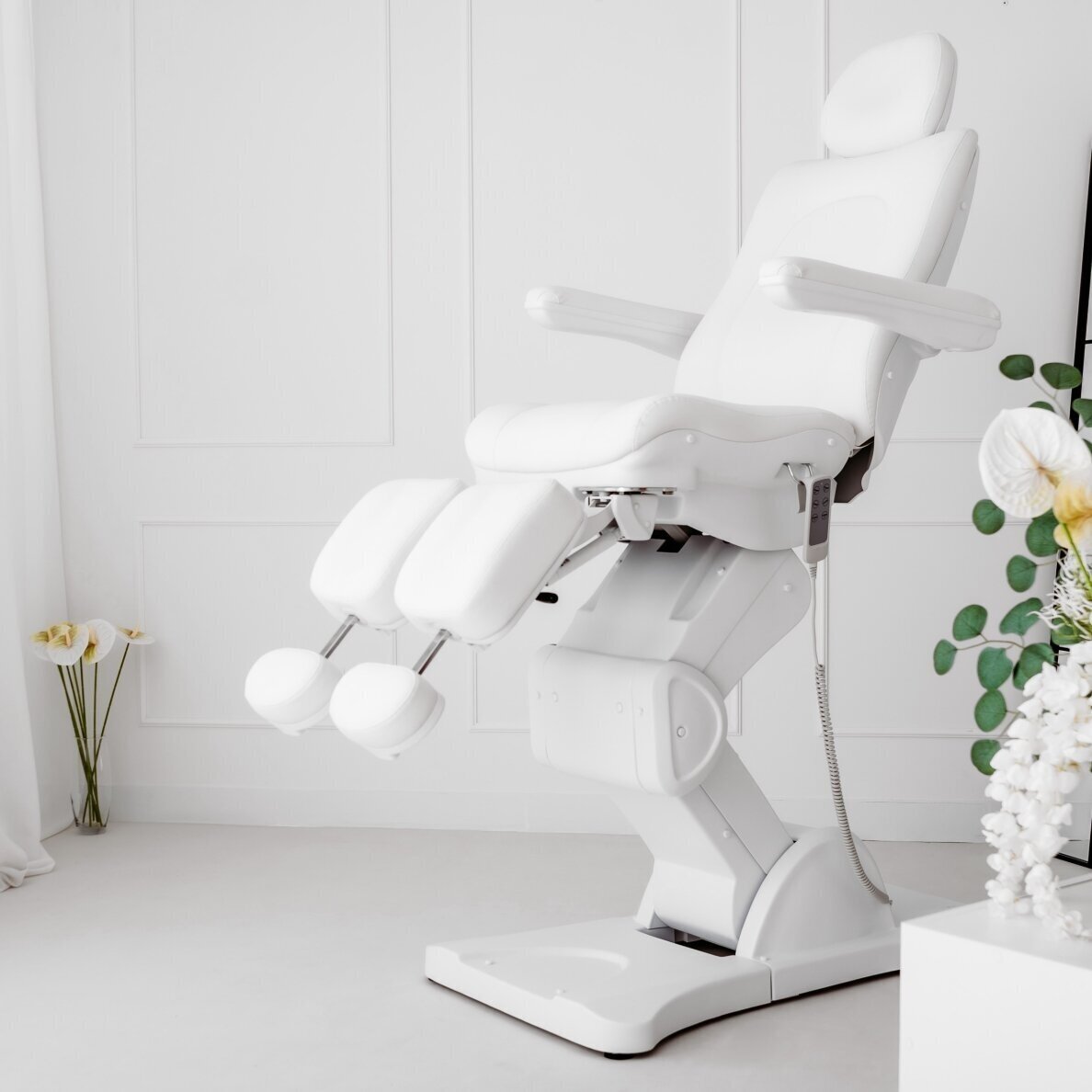 Professional electric podiatry chair SORINA PRO7, white 14