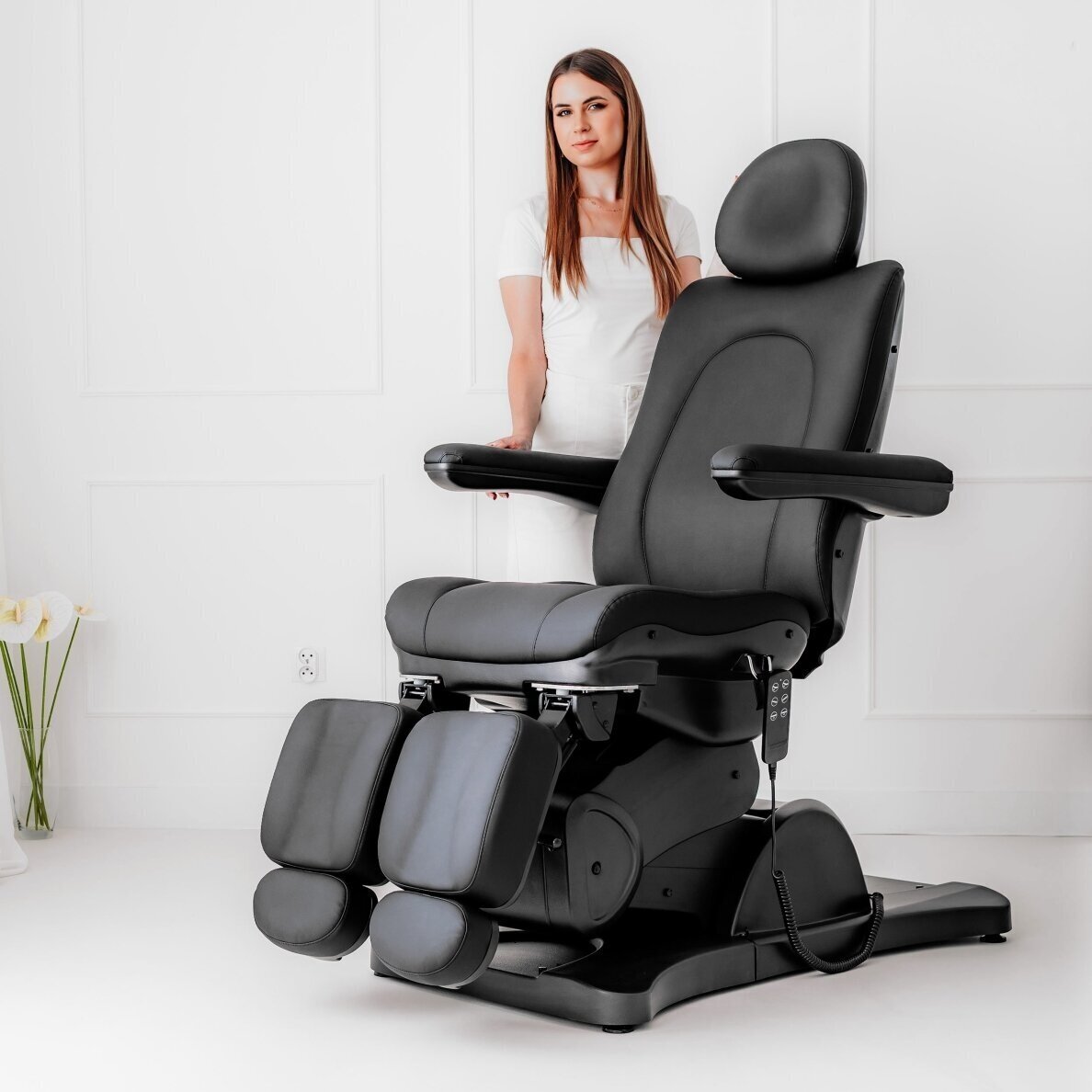 Professional electric podiatry chair SORINA PRO7, black 2 Professional electric podiatry chair SORINA PRO7, black 2