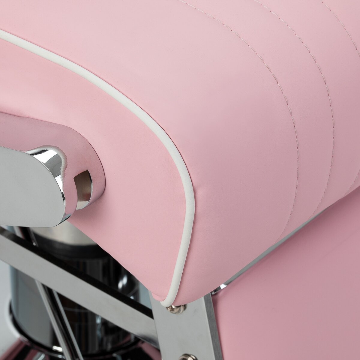 Professional barber chair for hairdressers and barbershops GABBIANO VISIONERIO, pink 9