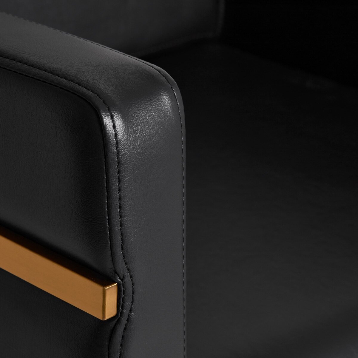 Professional hairdressing chair GABBIANO TOLEDO, black with gold details 4 Professional hairdressing chair GABBIANO TOLEDO, black with gold details 4