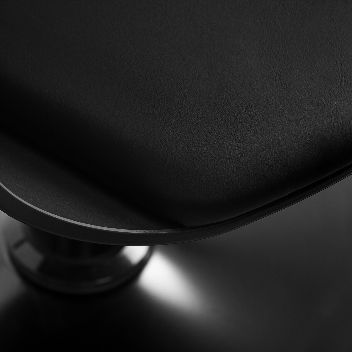 Profesionali kirpyklos kėdė HAIR SYSTEM HALO, juodos spalvos 5 Profesionali kirpyklos kėdė HAIR SYSTEM HALO, juodos spalvos 5