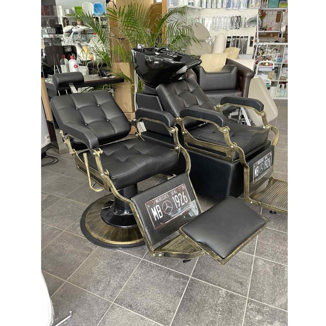 Professional barbers and beauty salons haircut chair GABBIANO BOSS BLACK 9 Professional barbers and beauty salons haircut chair GABBIANO BOSS BLACK 9