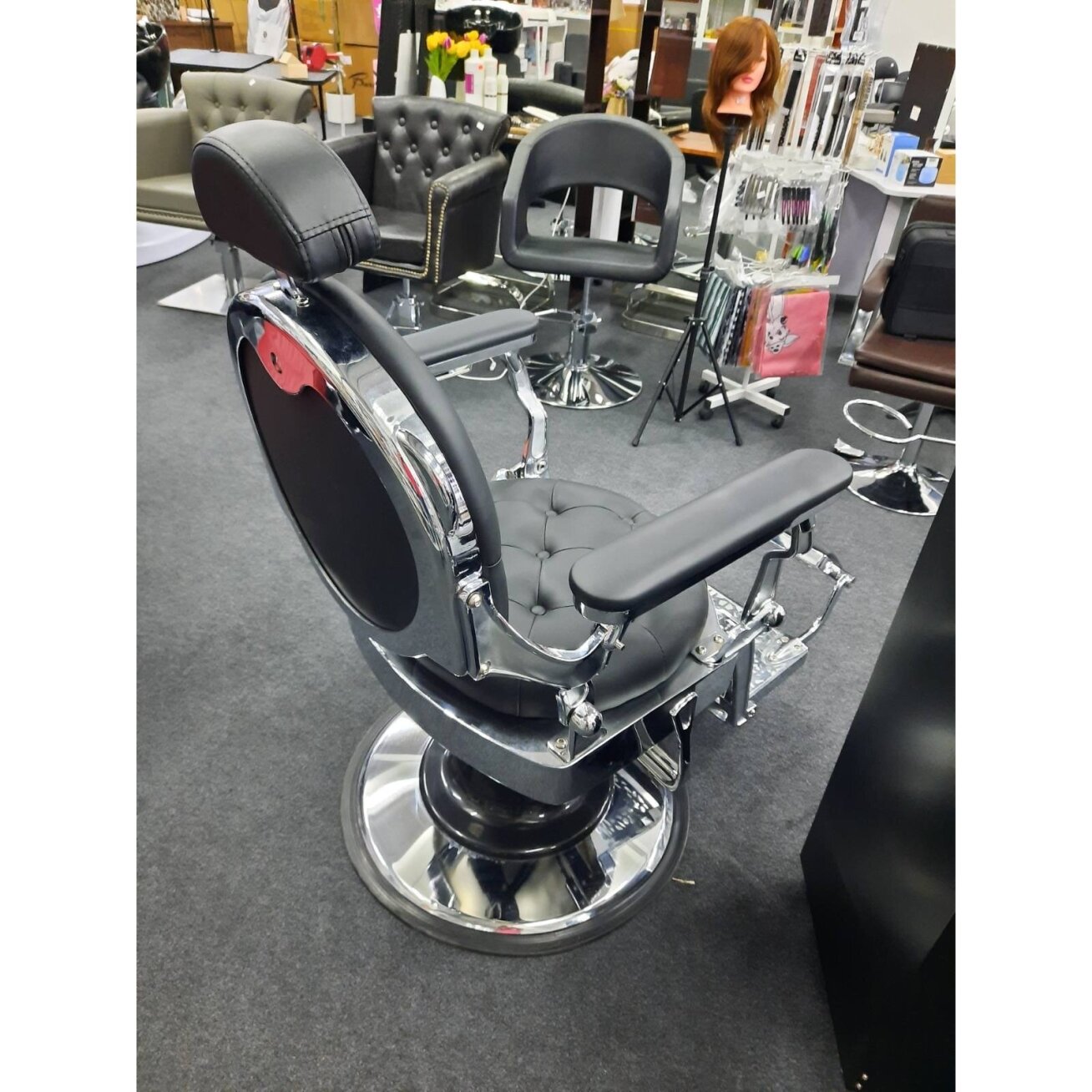 Professional barbers and beauty salons haircut chair GABBIANO GIULO black color 8 Professional barbers and beauty salons haircut chair GABBIANO GIULO black color 8
