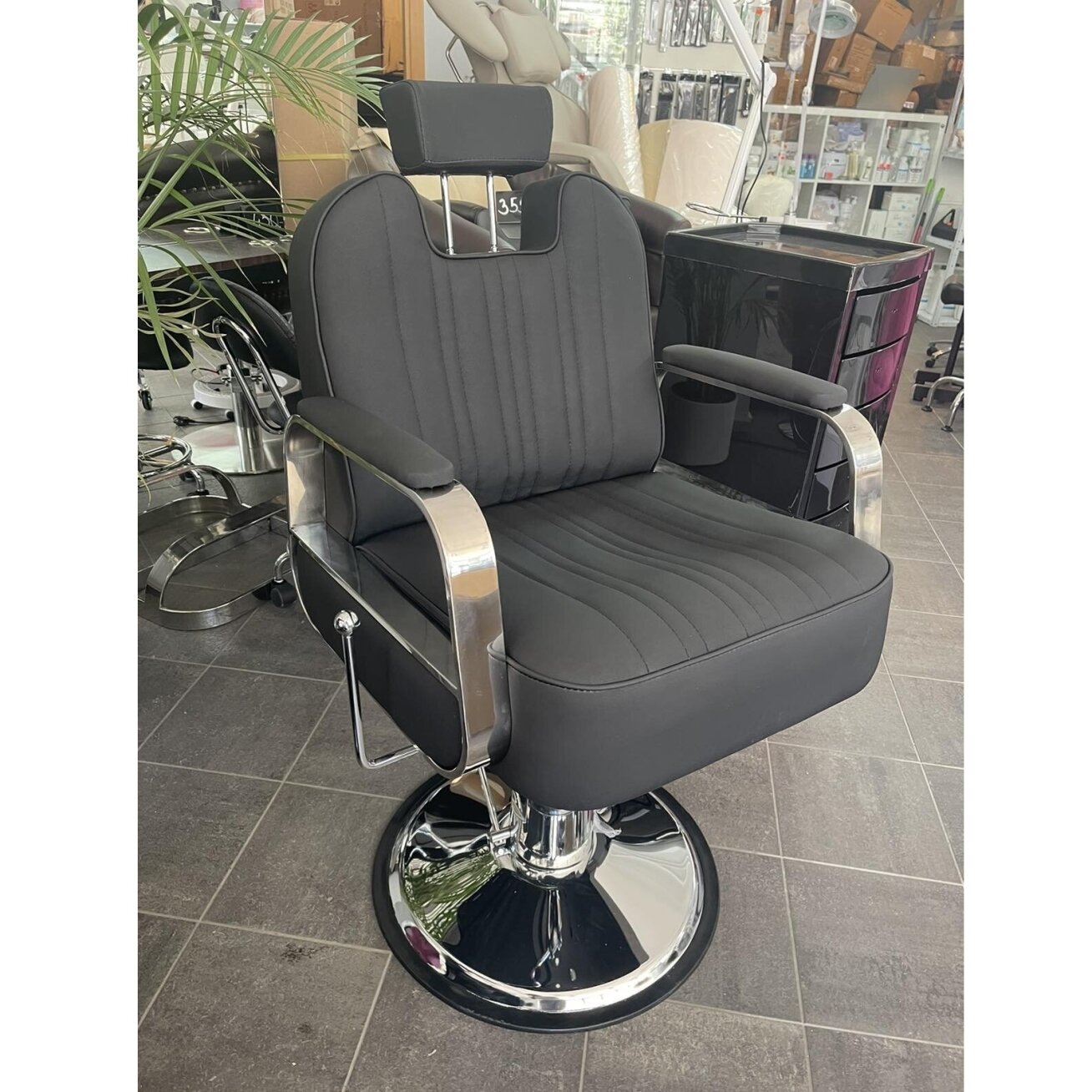 Professional barbers and beauty salons haircut chair GABBIANO RUFO BLACK 9 Professional barbers and beauty salons haircut chair GABBIANO RUFO BLACK 9