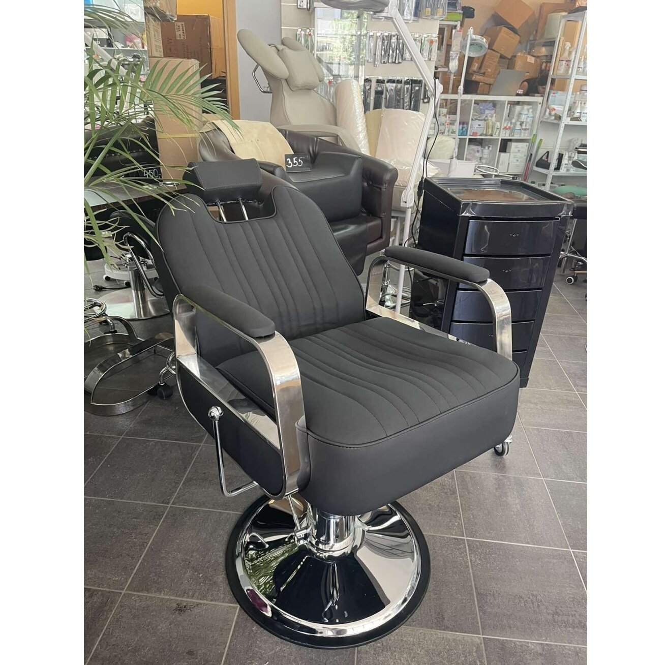 Professional barbers and beauty salons haircut chair GABBIANO RUFO BLACK 11 Professional barbers and beauty salons haircut chair GABBIANO RUFO BLACK 11