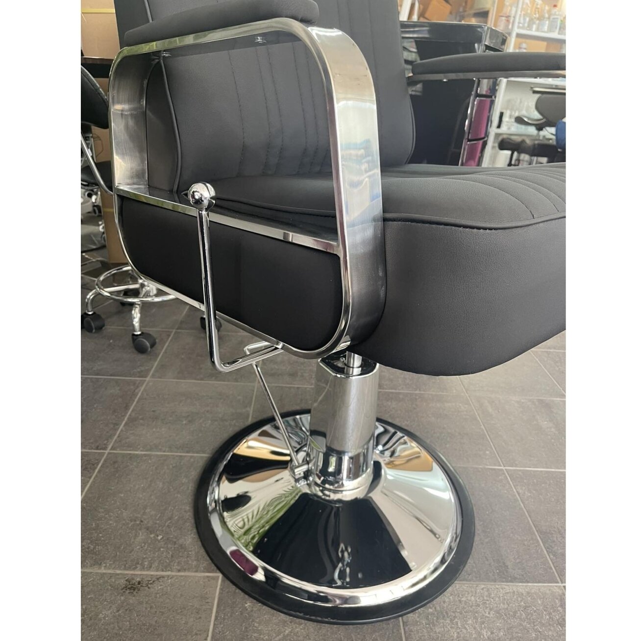 Professional barbers and beauty salons haircut chair GABBIANO RUFO BLACK 12 Professional barbers and beauty salons haircut chair GABBIANO RUFO BLACK 12