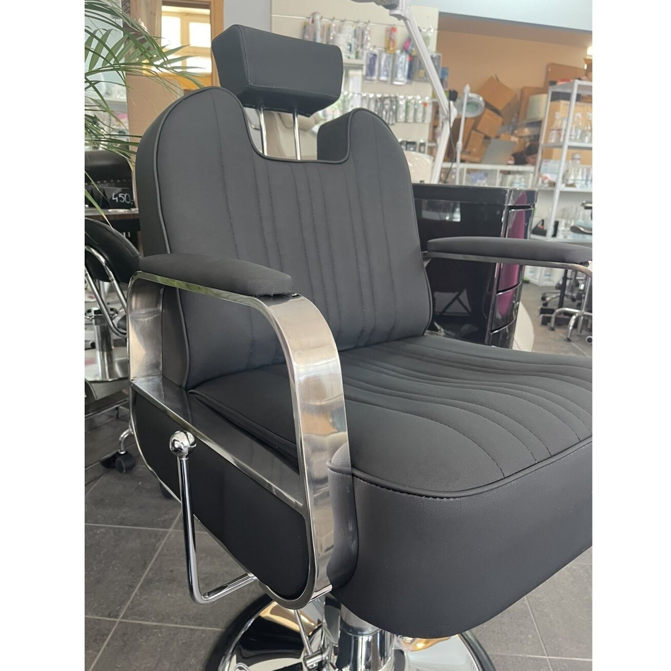 Professional barbers and beauty salons haircut chair GABBIANO RUFO BLACK 13 Professional barbers and beauty salons haircut chair GABBIANO RUFO BLACK 13