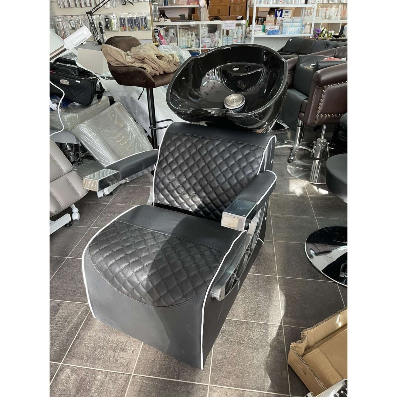 Profesionali plautuvė kirpykloms ir barberiams GABBIANO SIMONE, juodos spalvos 12 Profesionali plautuvė kirpykloms ir barberiams GABBIANO SIMONE, juodos spalvos 12