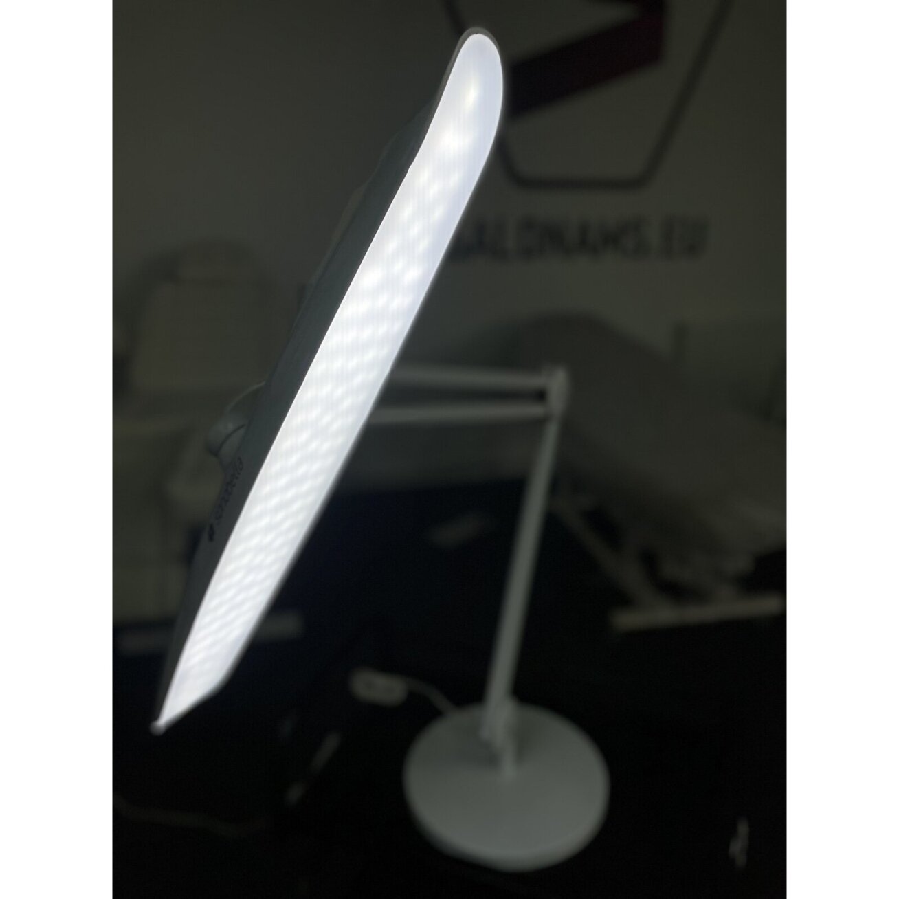 Profesionali stalinė lempa manikiūro darbams Sonobella BSL-02 LED 24W, baltos spalvos 8 Profesionali stalinė lempa manikiūro darbams Sonobella BSL-02 LED 24W, baltos spalvos 8