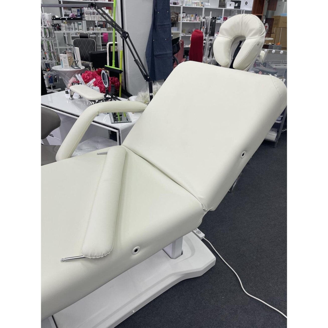 Professional electric cosmetic bed-bed AZZURRO 819A (3 motors) 8 Professional electric cosmetic bed-bed AZZURRO 819A (3 motors) 8