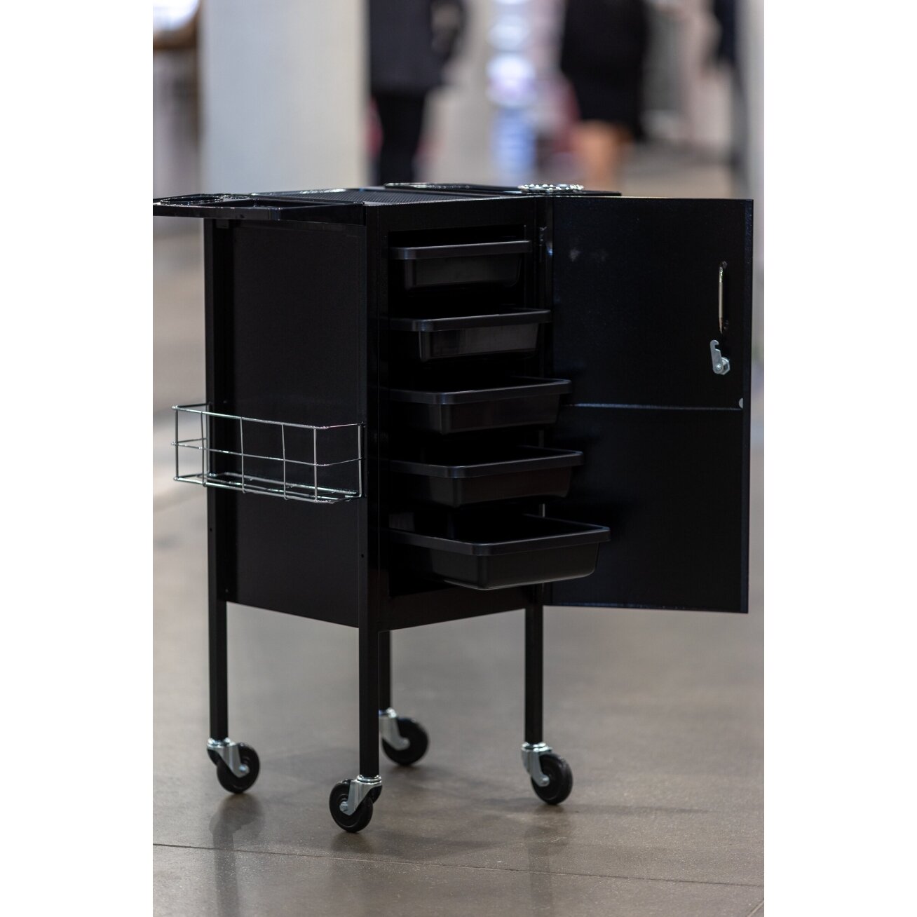 Professional barber and hair stilist trolley GABBIANO DELUXE 500, black color 17 Professional barber and hair stilist trolley GABBIANO DELUXE 500, black color 17