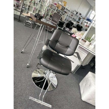 Professional hairdressing chair with footrest GABBIANO VIGO, black color 5 Professional hairdressing chair with footrest GABBIANO VIGO, black color 5